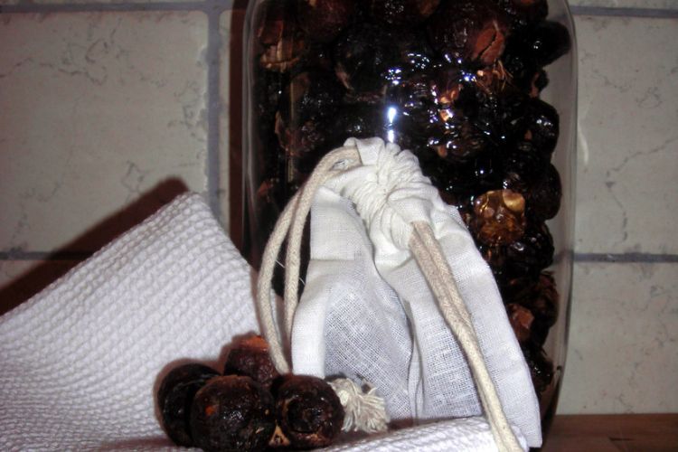 How to Do Laundry Almost Free:&nbsp;Naturally